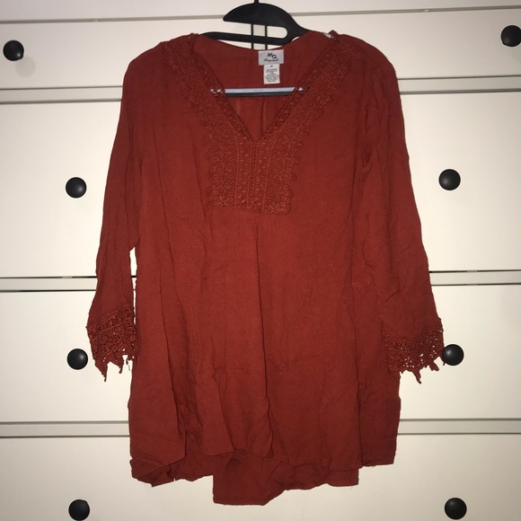 Blouse. - Picture 1 of 1